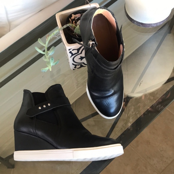 Paolo Shoes - Linea Paolo athletic leather ankle bootie size 7 1/2 in excellent condition